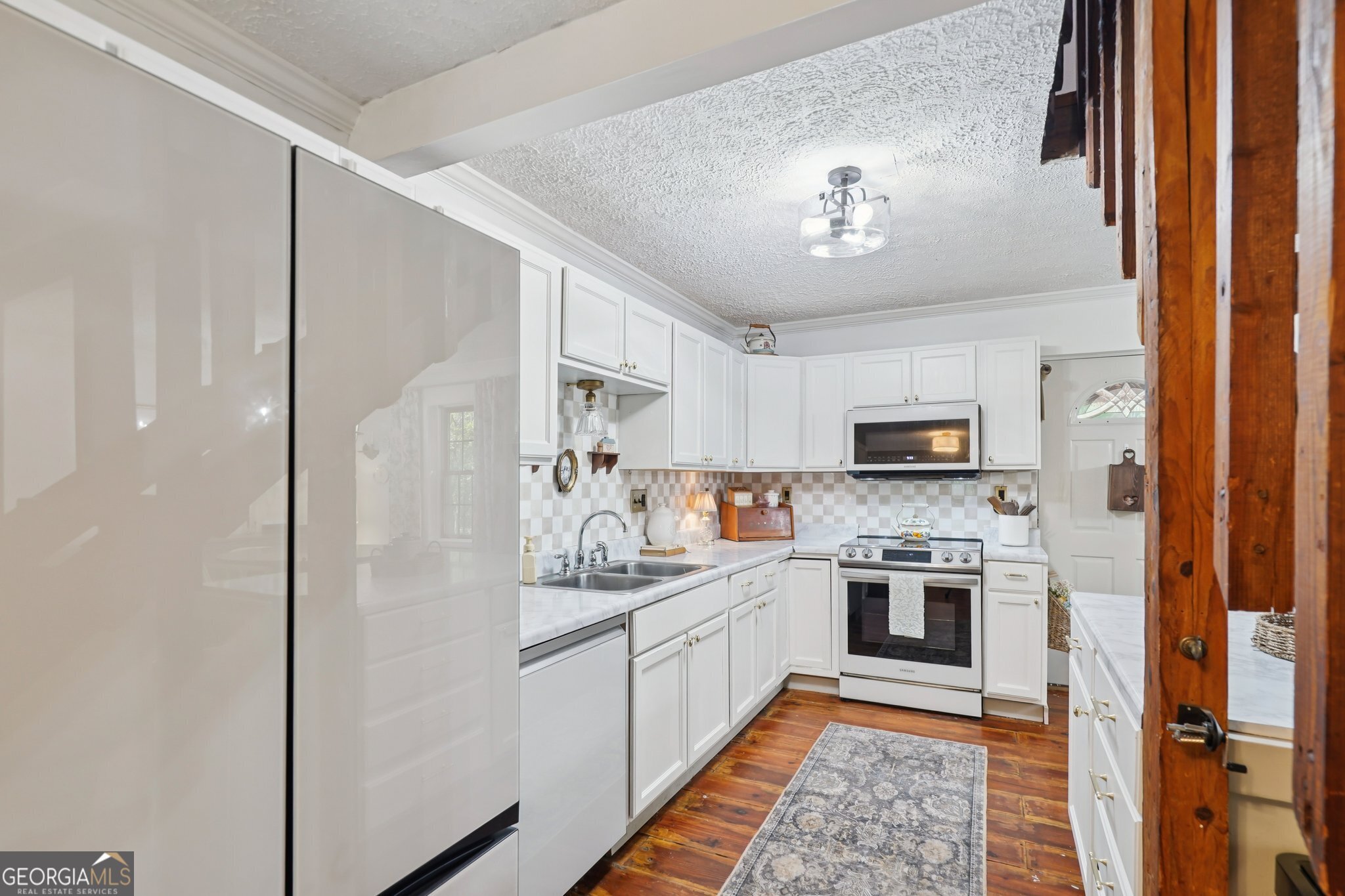 15 Rustica Drive Property Photo 16