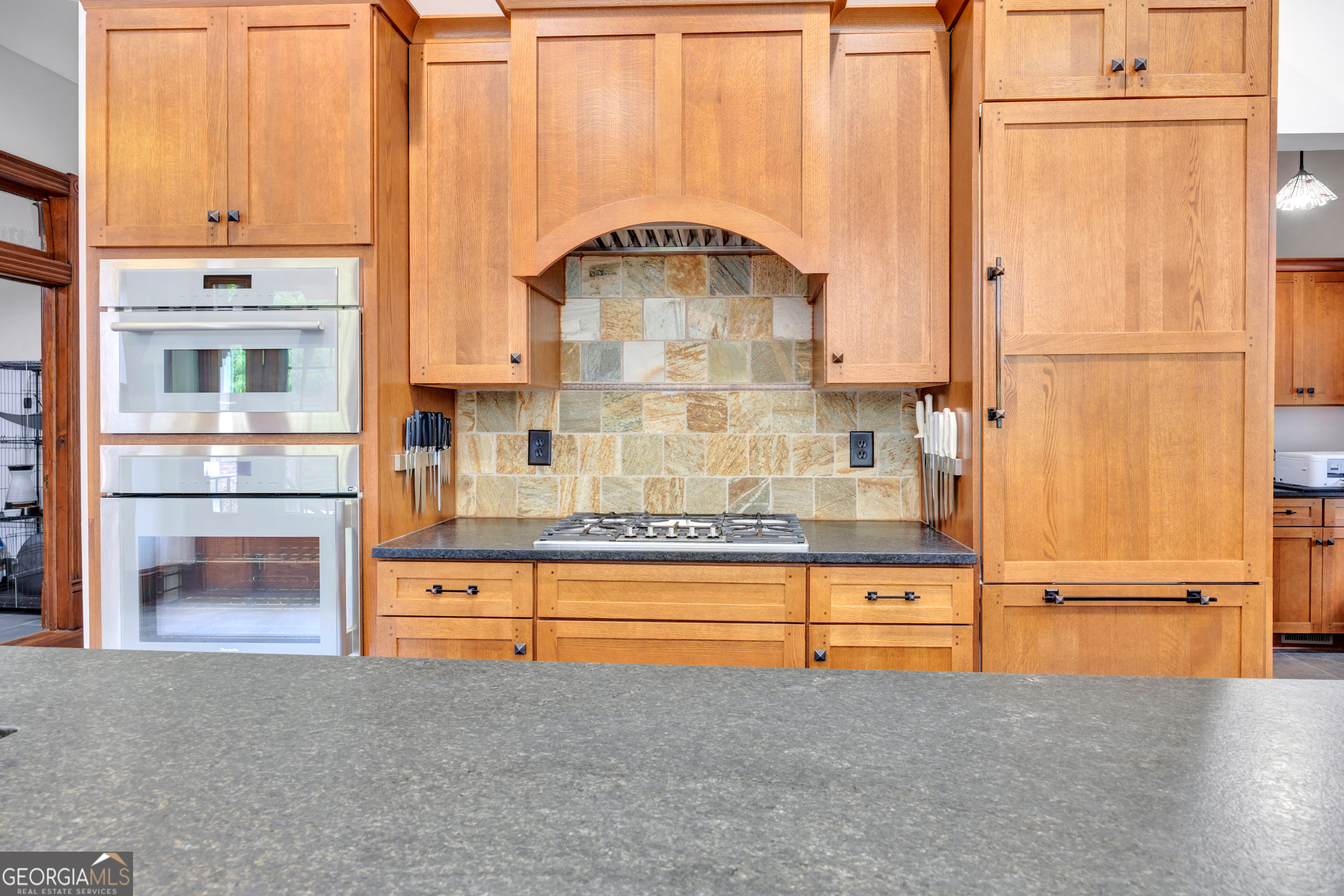 1102 Emory Street Property Photo 23