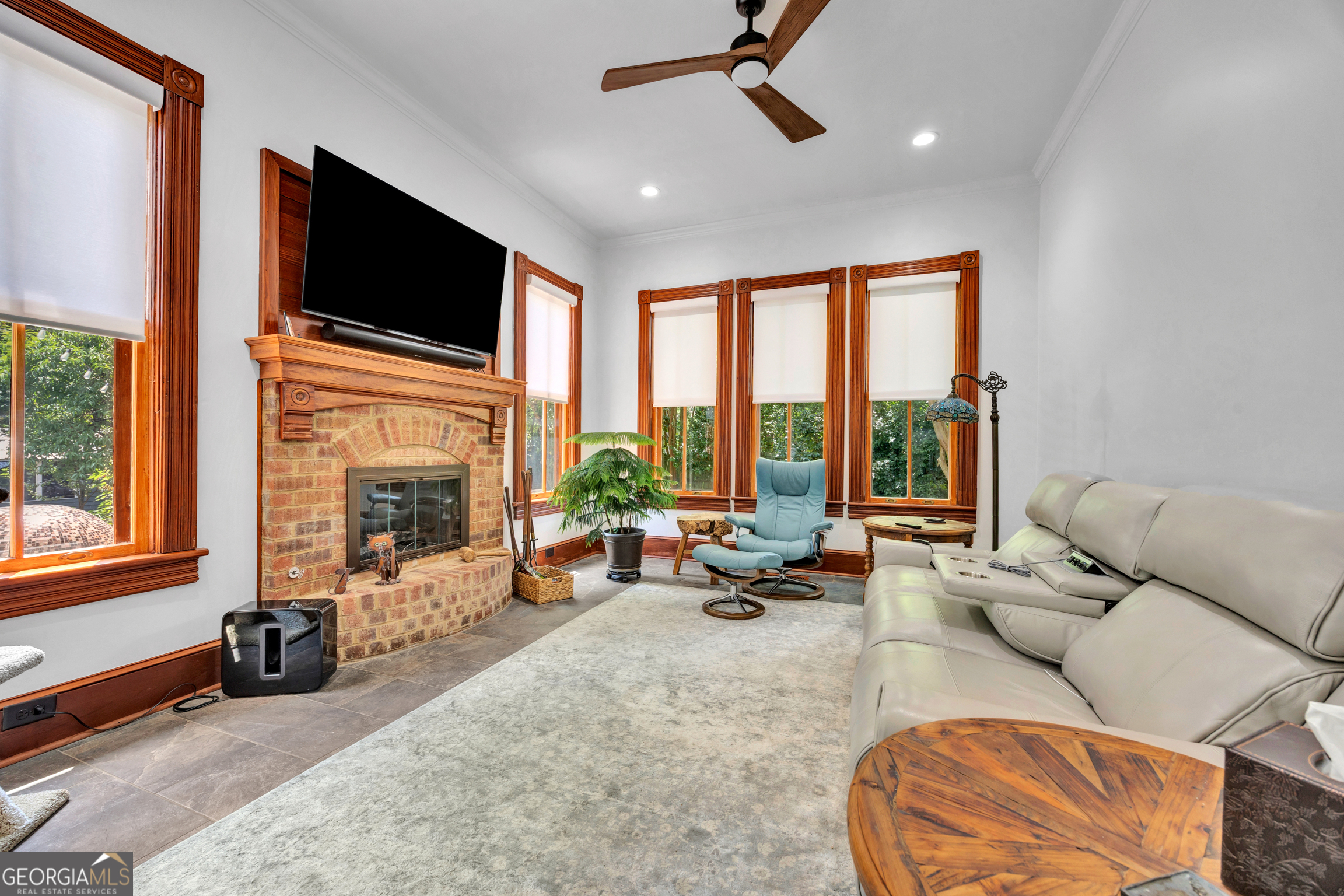 1102 Emory Street Property Photo 35