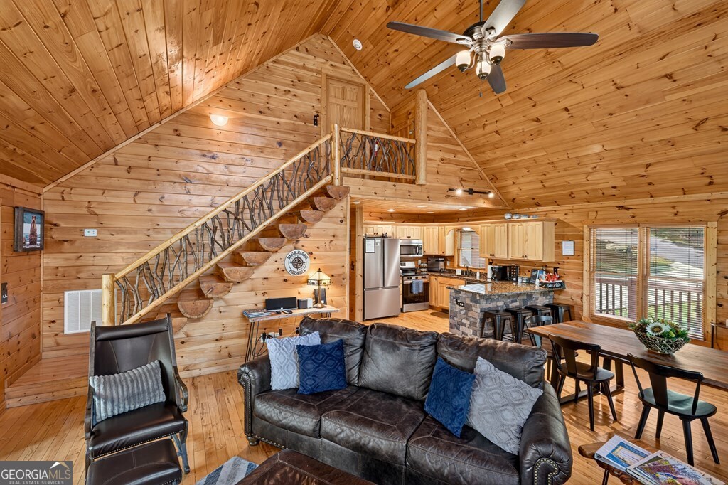 573 Weaver Creek Way Property Photo 8