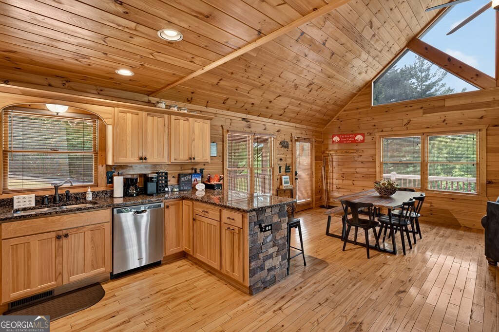 573 Weaver Creek Way Property Photo 13