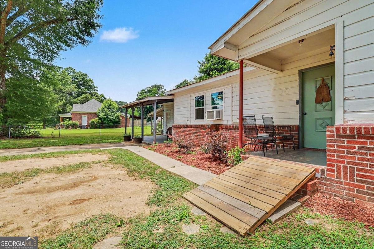 381 River Bend Road Sw Property Photo 5