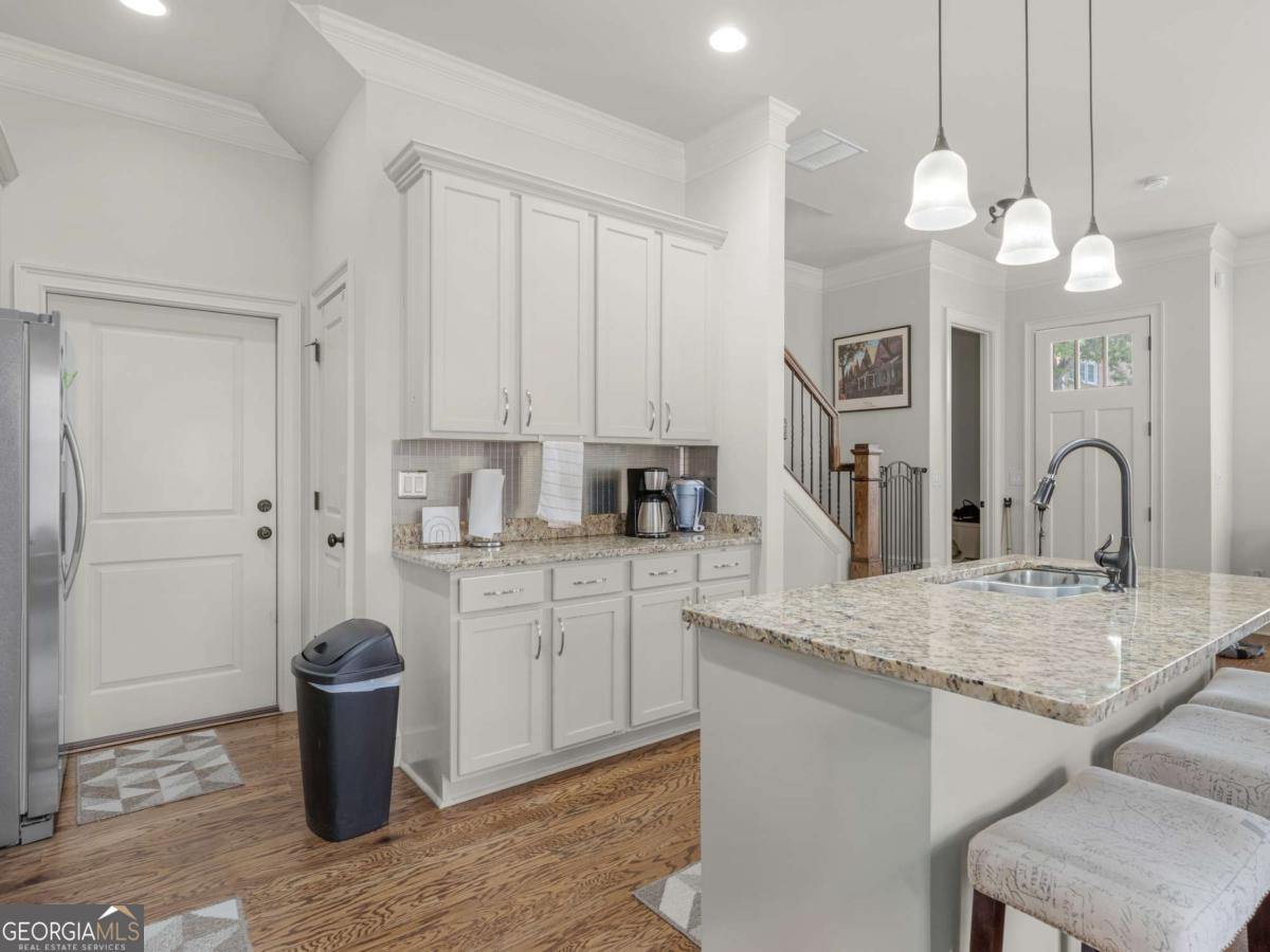 4179 Mansion Way Property Photo 6