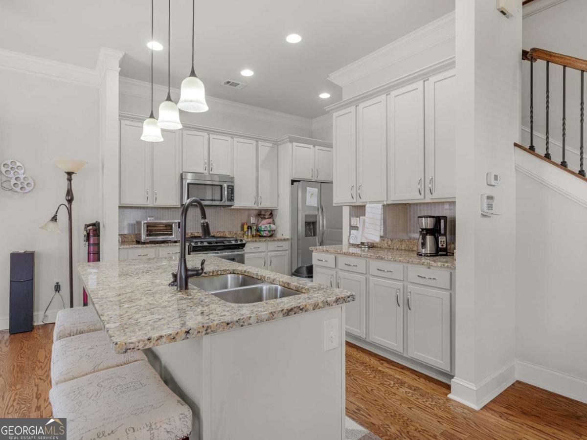 4179 Mansion Way Property Photo 8