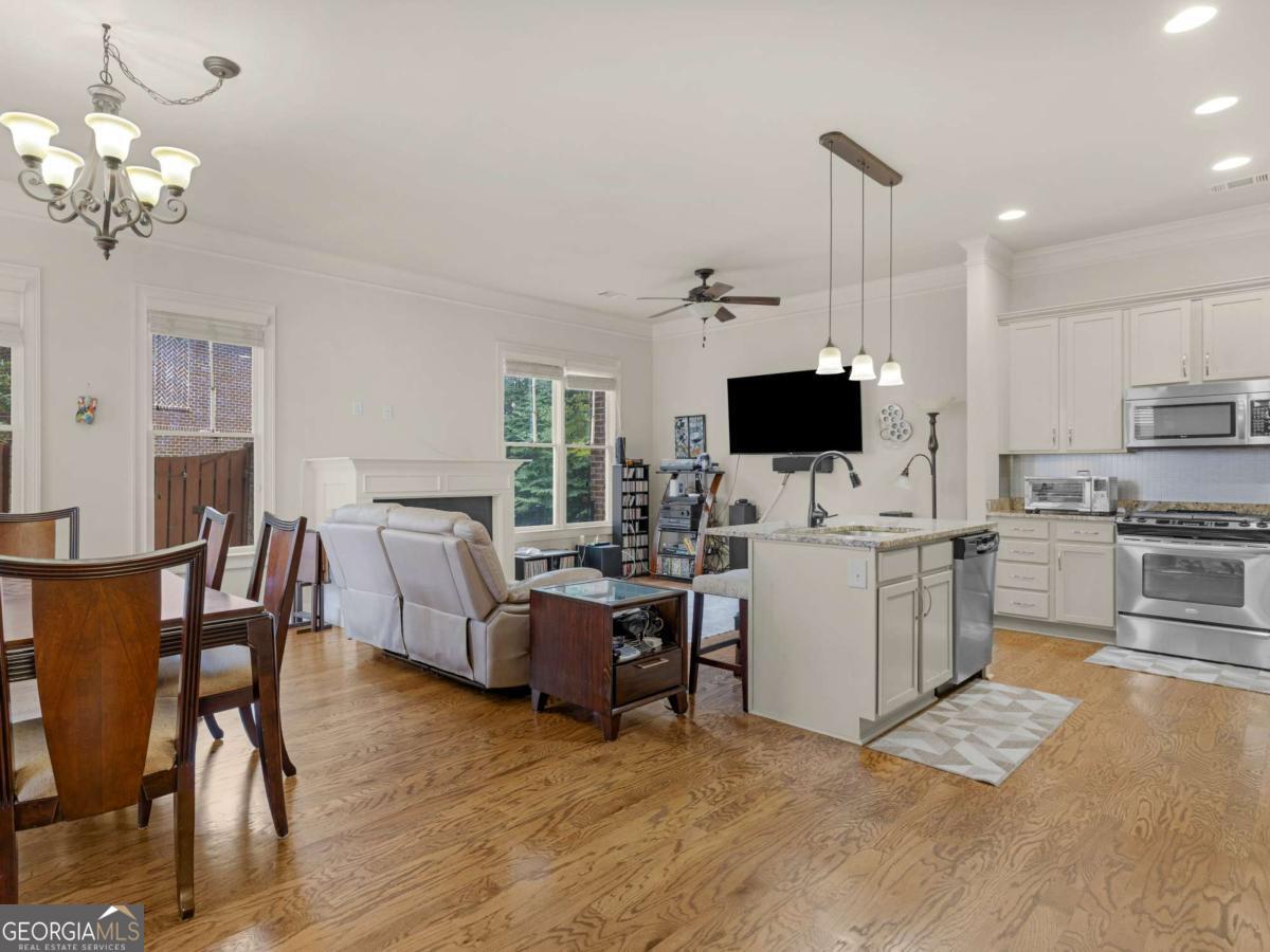 4179 Mansion Way Property Photo 9
