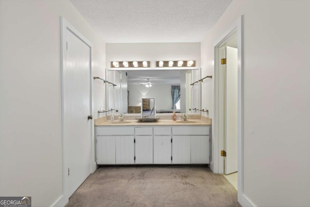 363 River North Boulevard Property Photo 26