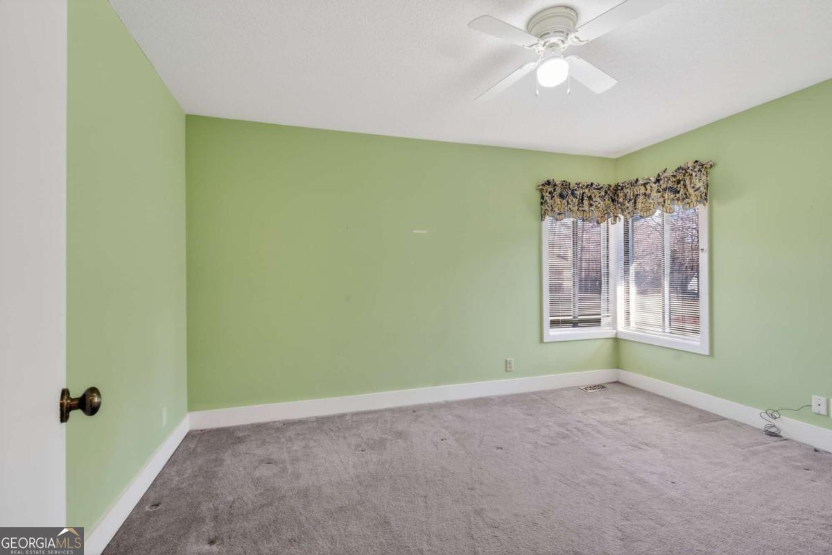 363 River North Boulevard Property Photo 29