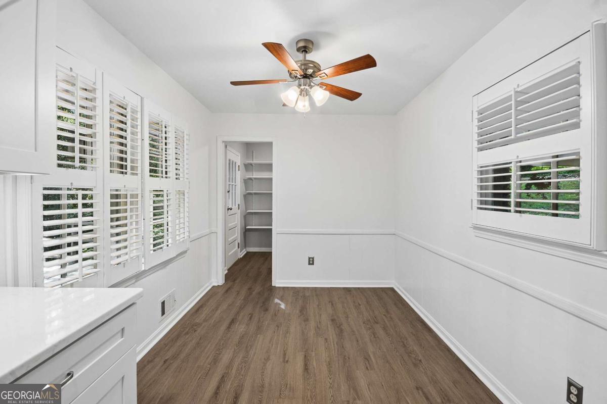2719 Oswood Drive Property Photo 11