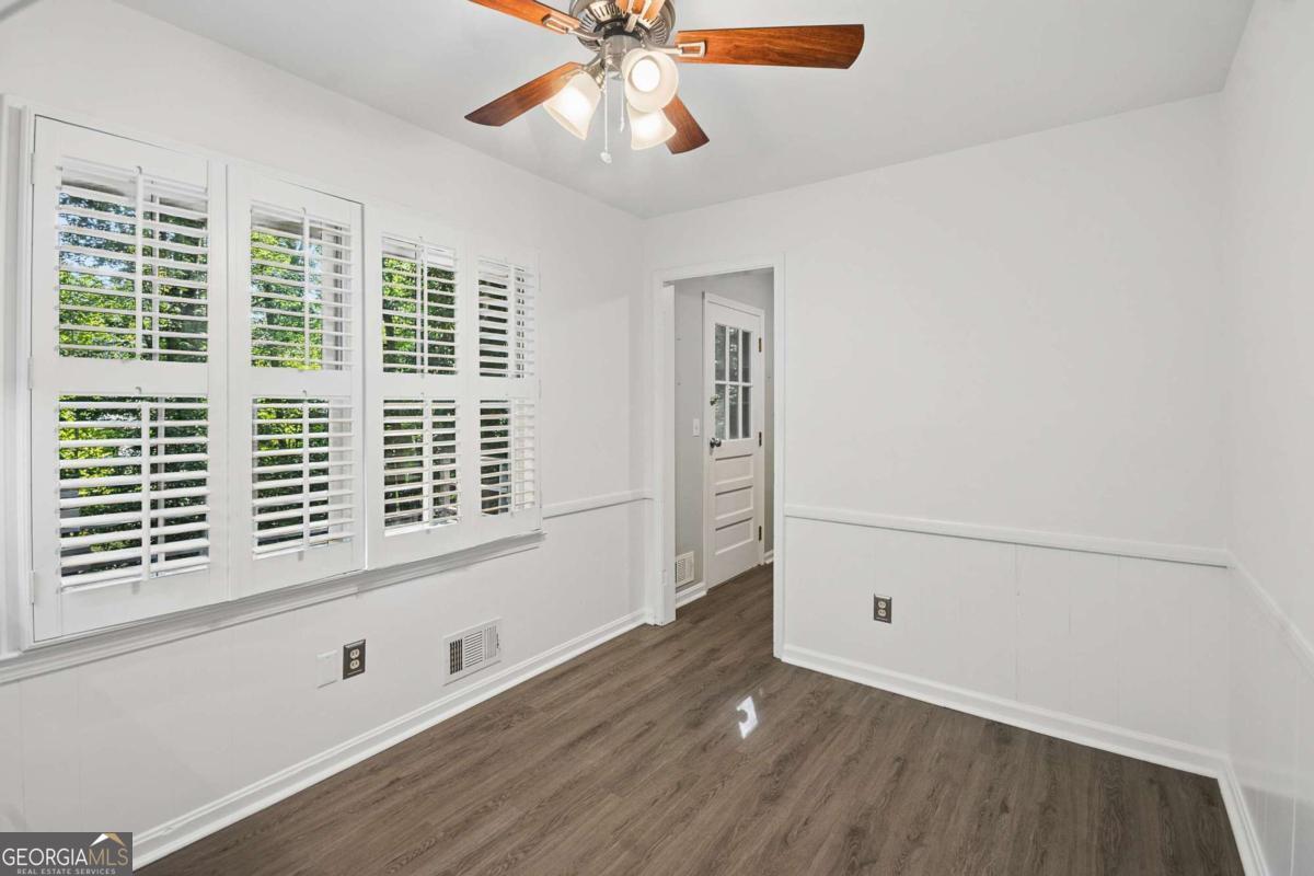 2719 Oswood Drive Property Photo 12