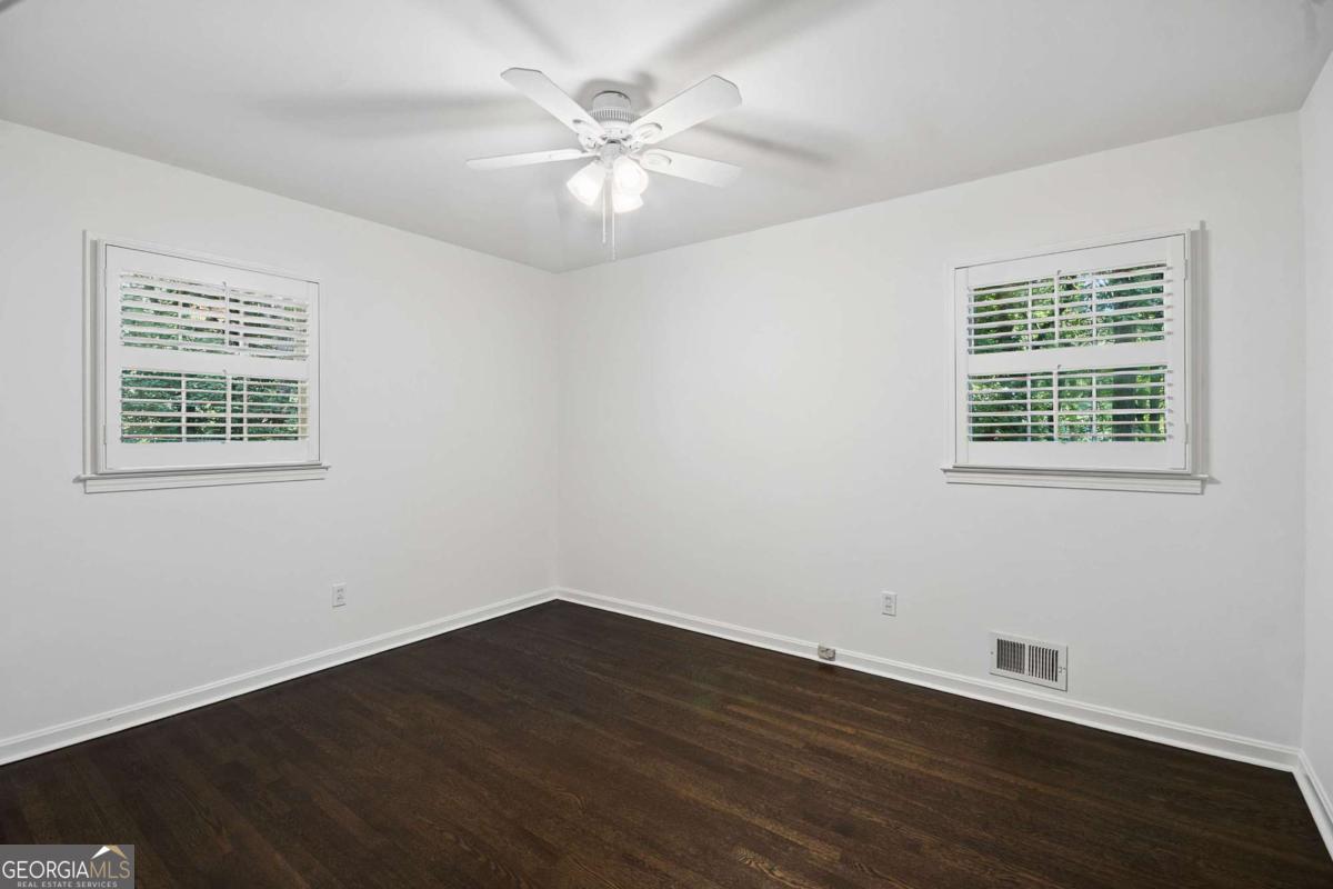 2719 Oswood Drive Property Photo 28