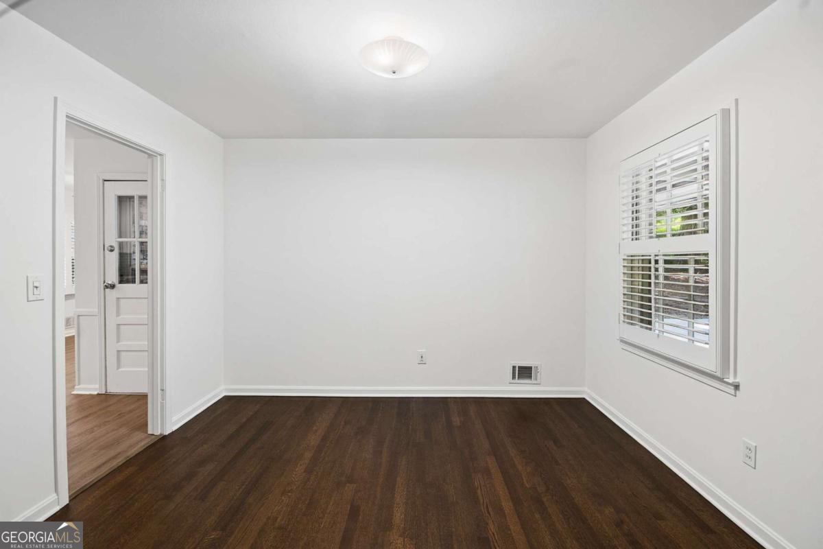 2719 Oswood Drive Property Photo 30