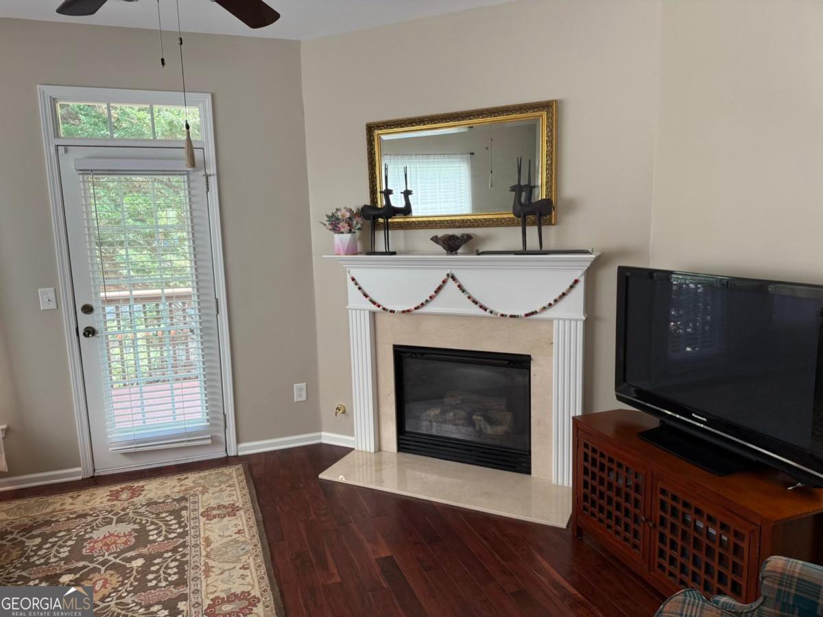 2101 Dillard Crossing Property Photo 5