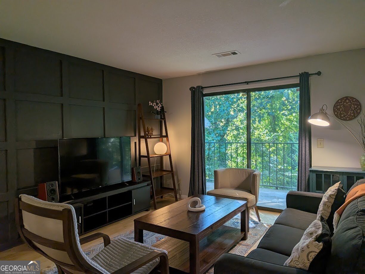 2657 Lenox Road NE # 204 Property Photo 1