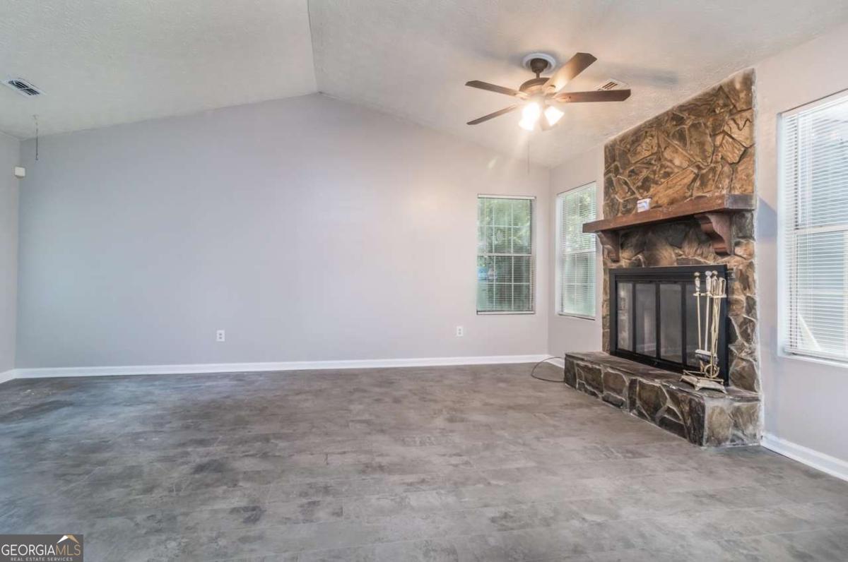 5437 Glen Haven Drive Property Photo 2