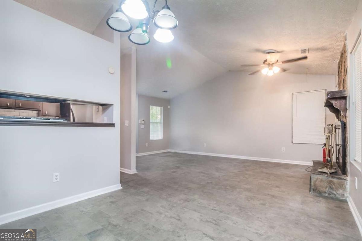 5437 Glen Haven Drive Property Photo 4