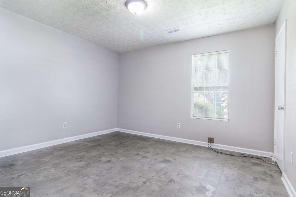 5437 Glen Haven Drive Property Photo 10