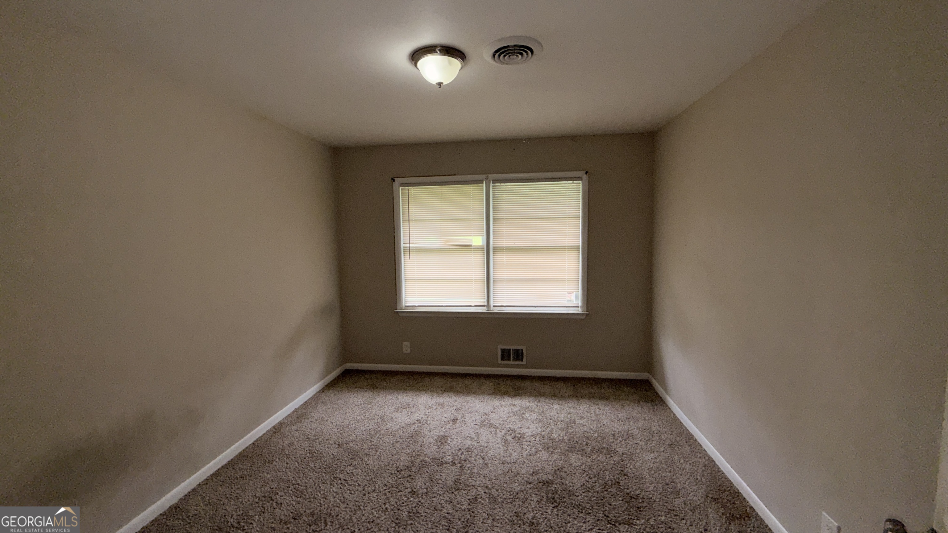748 Greenhill Drive Ne Property Photo 9