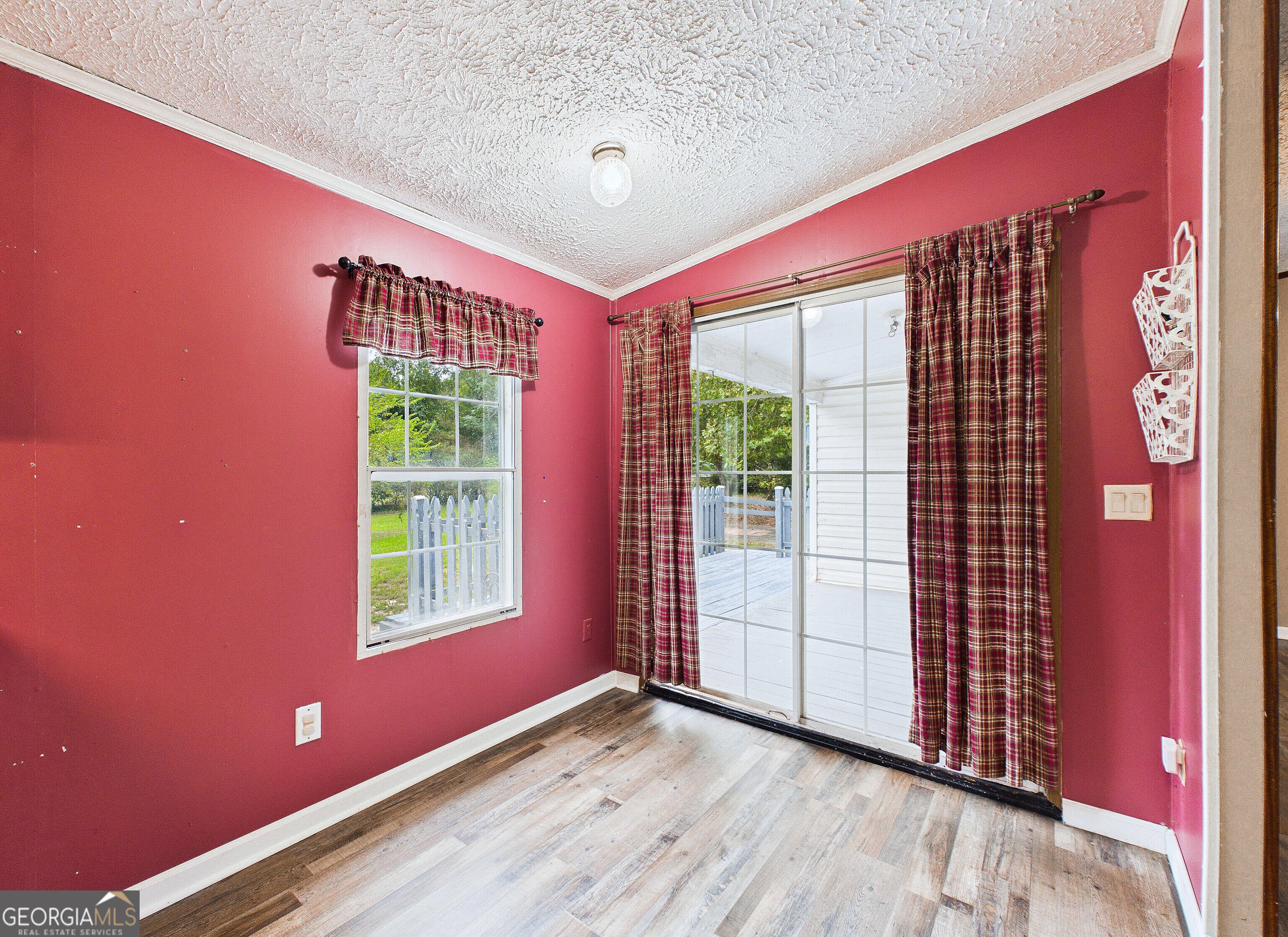 360 Hayes Road Property Photo 6