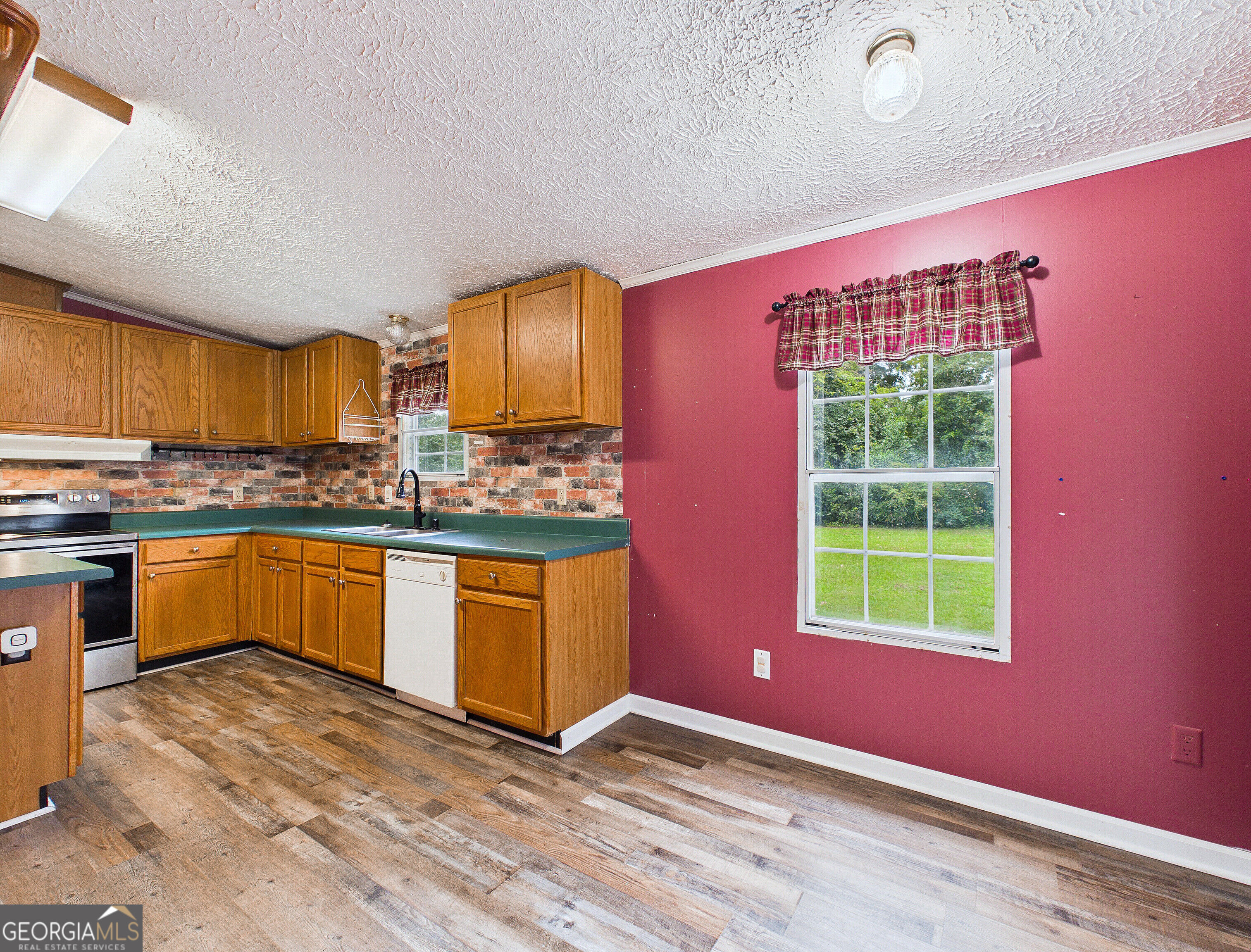 360 Hayes Road Property Photo 7