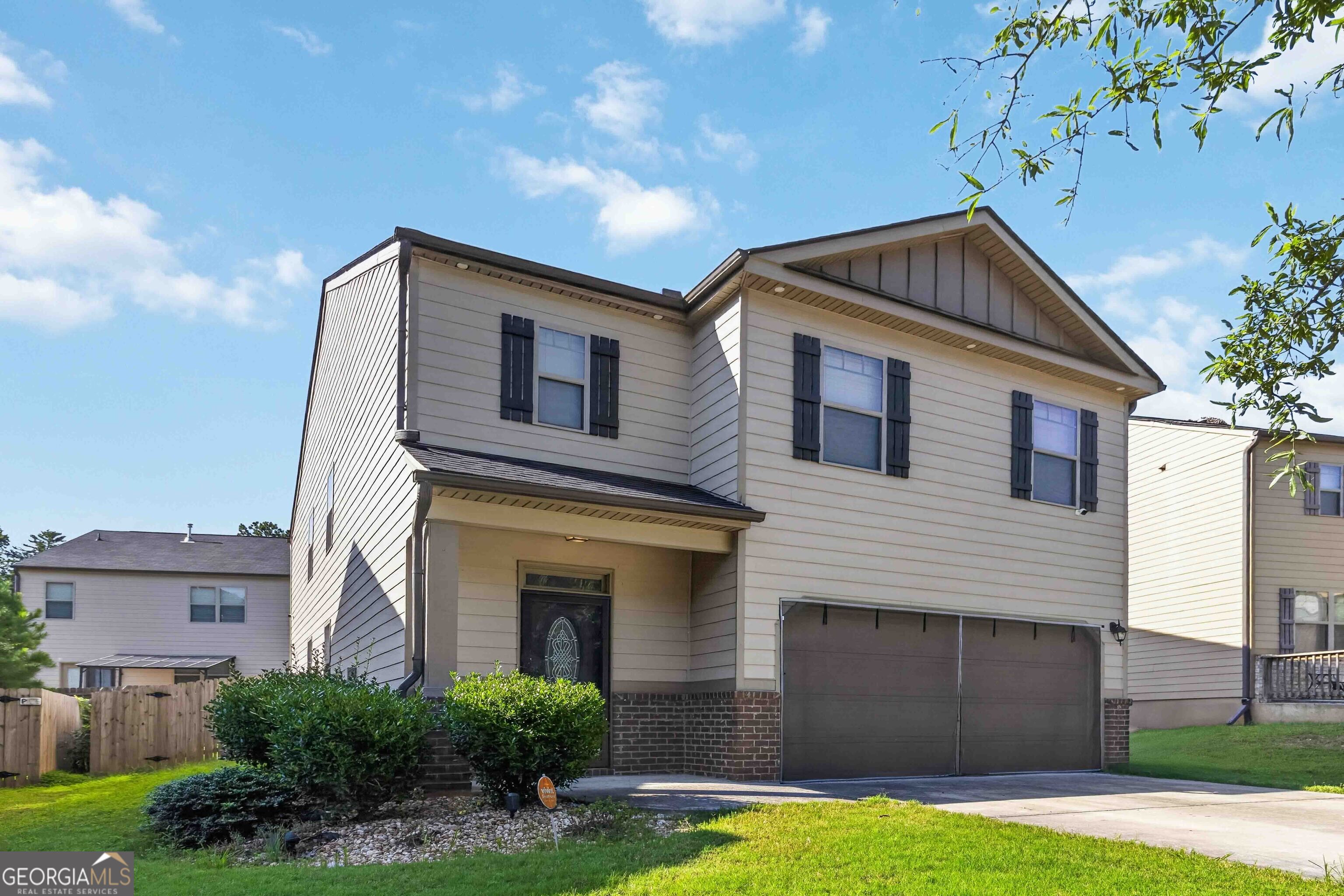 3744 Hampshire Walk Sw Property Photo 2