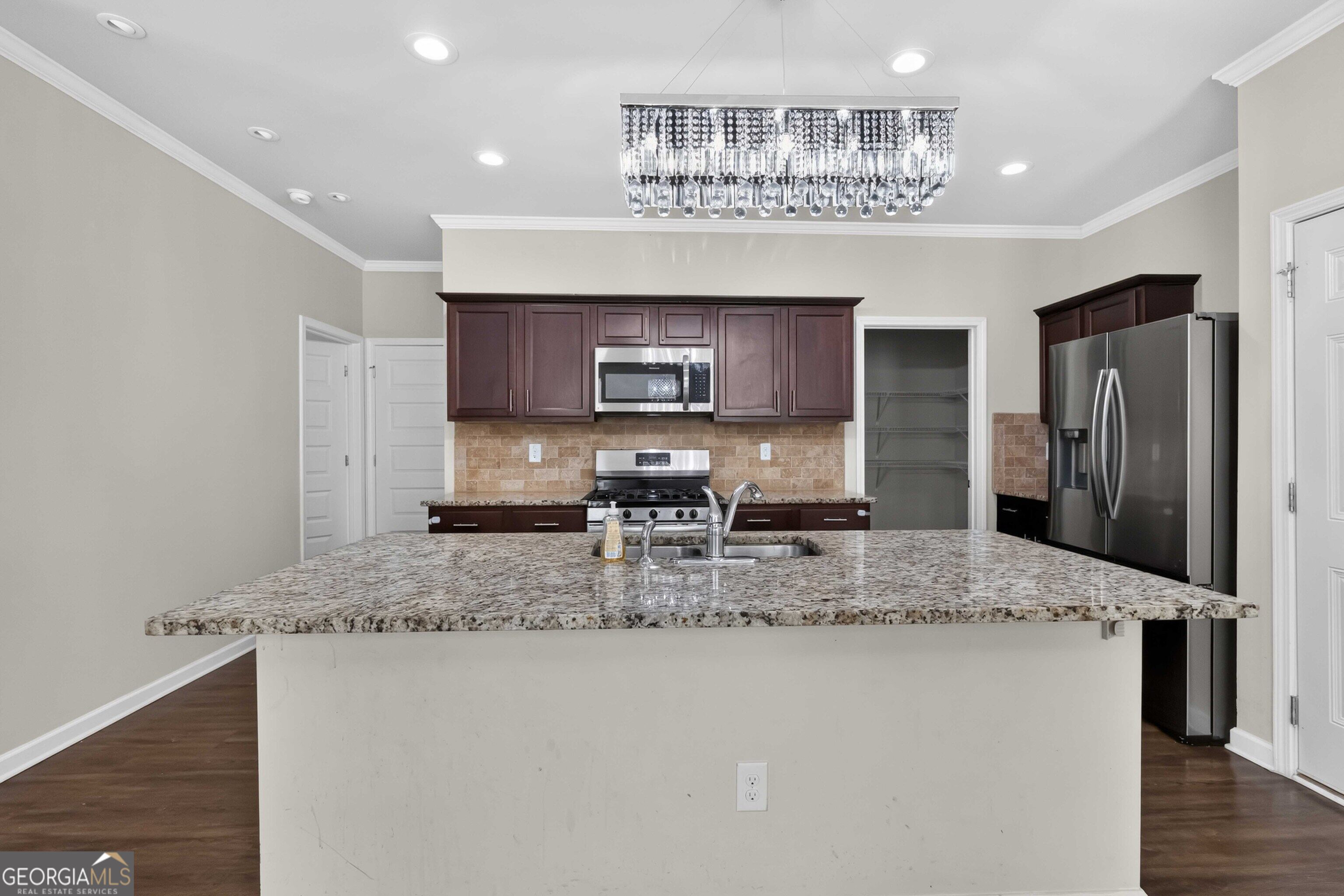 3744 Hampshire Walk Sw Property Photo 9