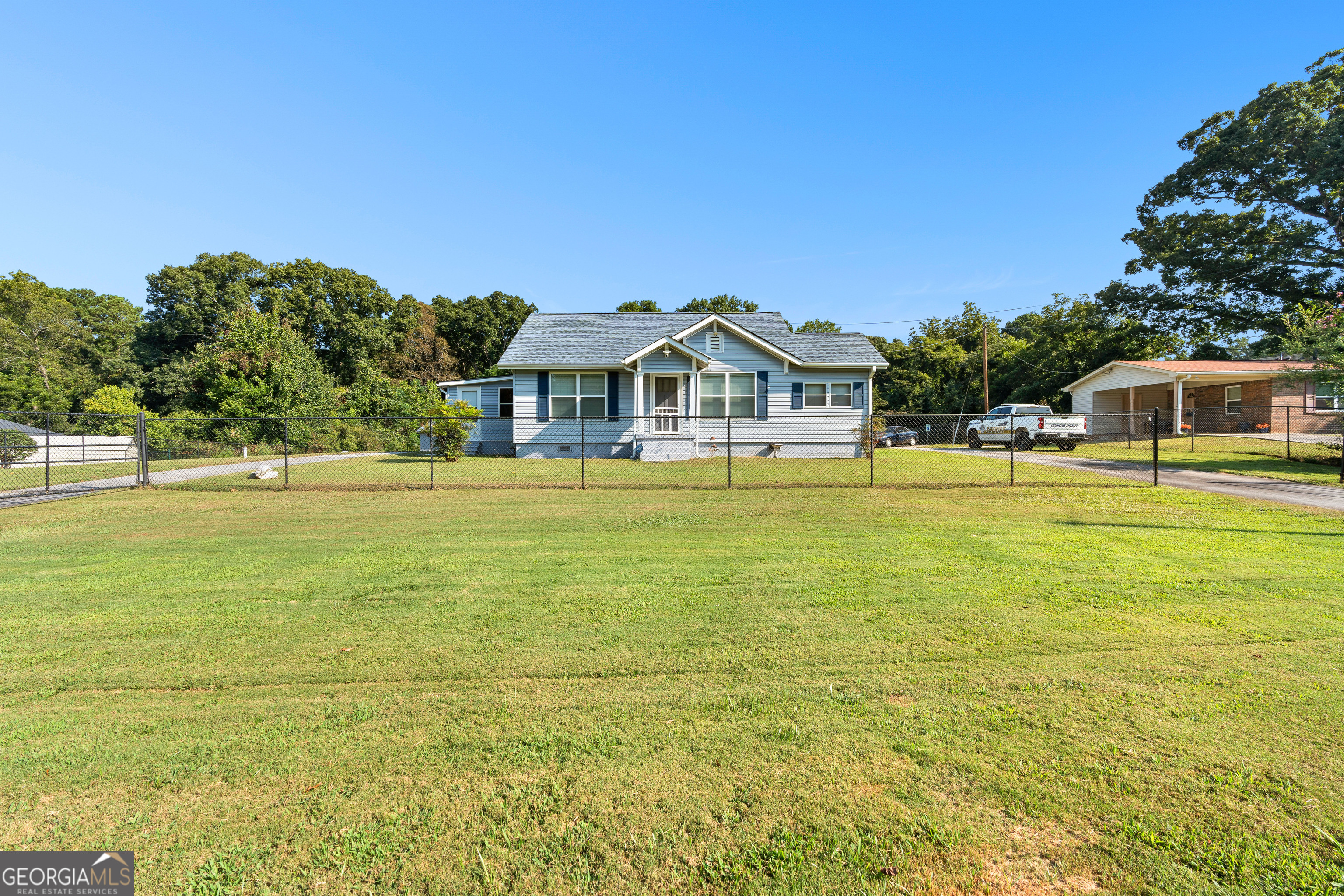 2892 Rex Road Property Photo 3