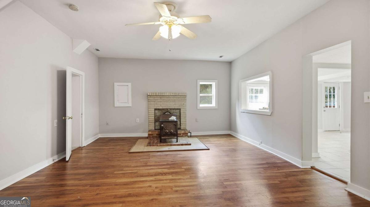 523 Wynn Road Property Photo 5