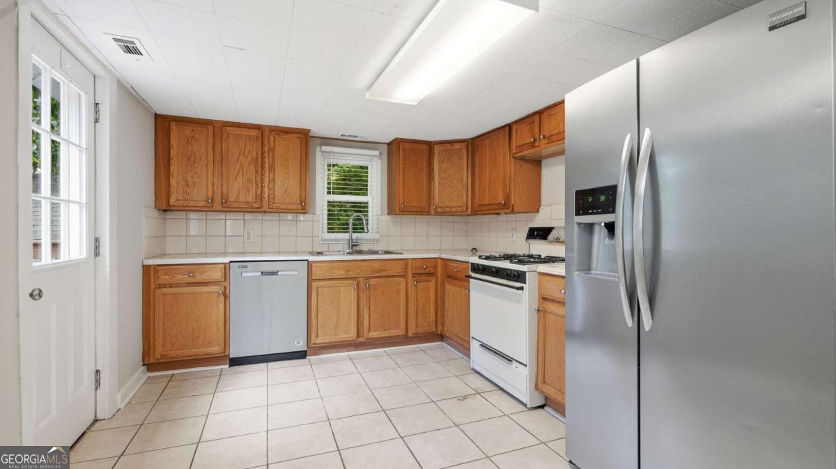 523 Wynn Road Property Photo 7
