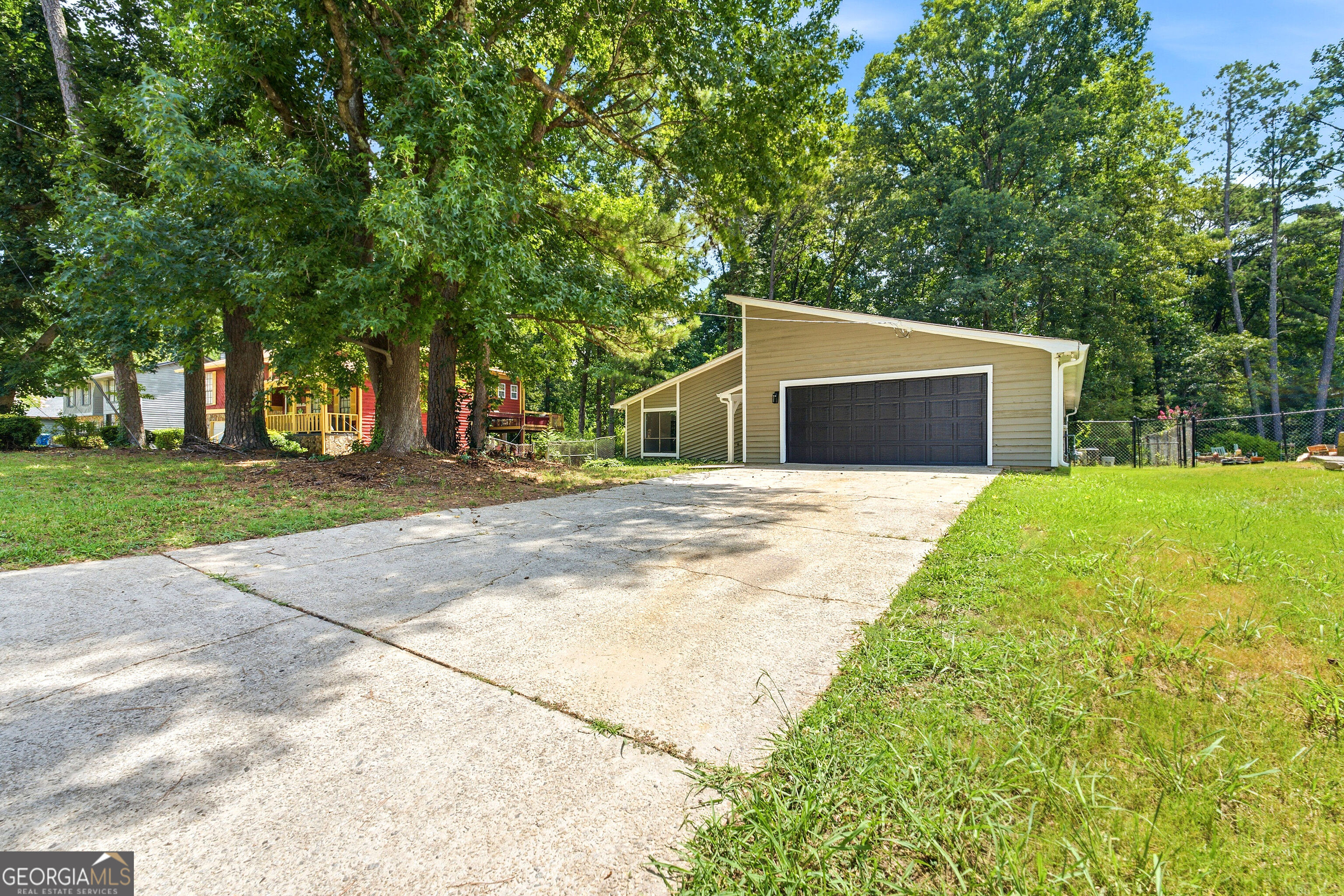6350 Beethoven Circle Property Photo 3