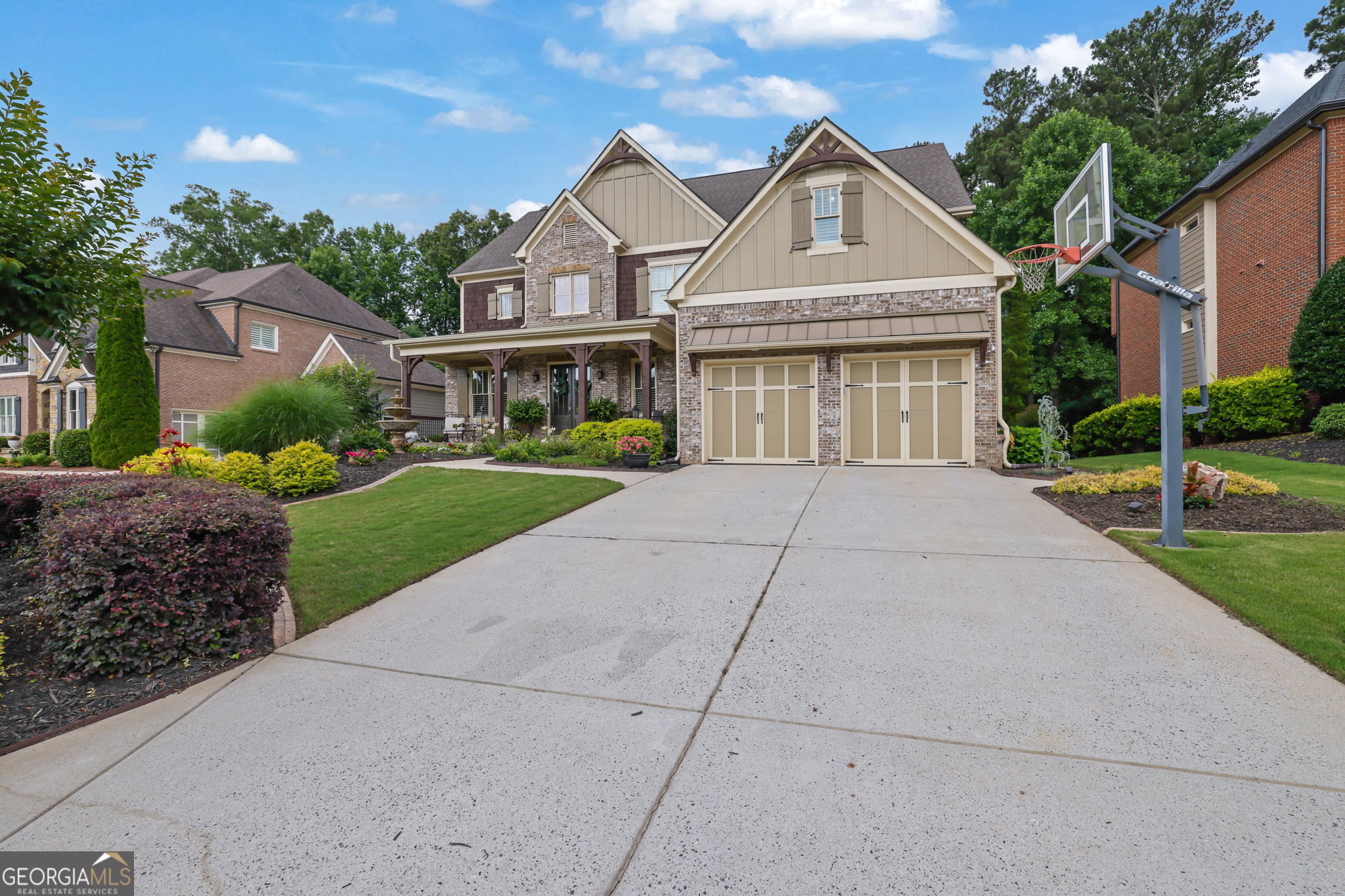 4415 Manor Creek Drive Property Photo 2