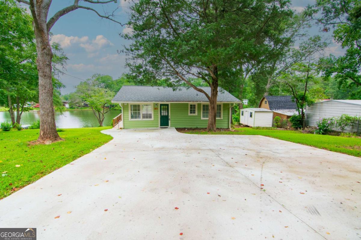 1671 West Pine Lake Drive Property Photo 1