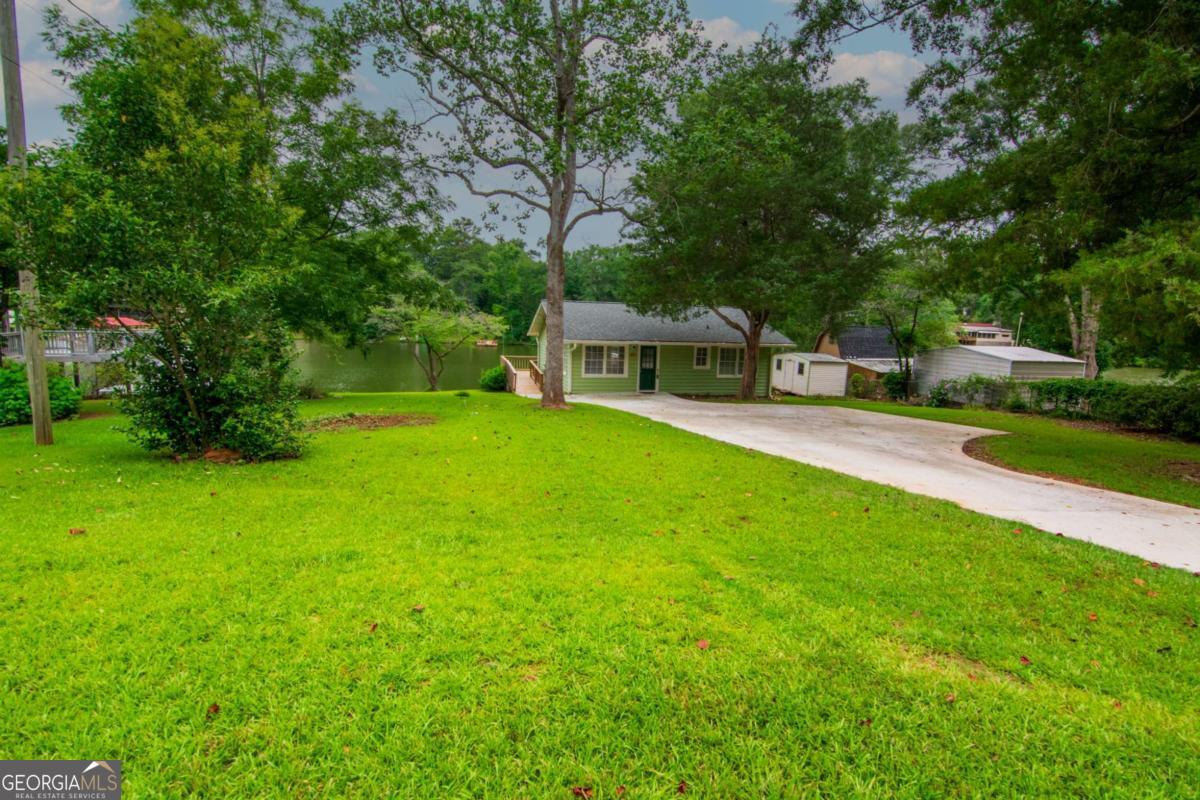 1671 West Pine Lake Drive Property Photo 2