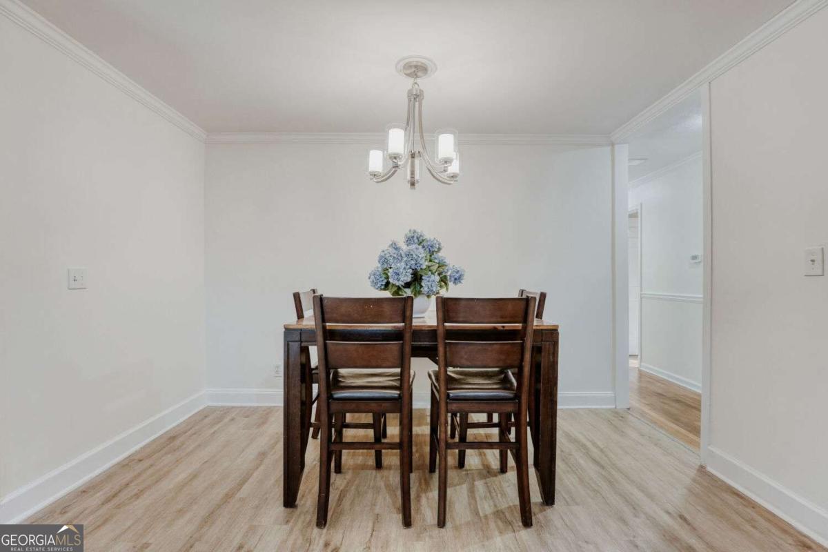 675 Collingwood Drive Property Photo 12