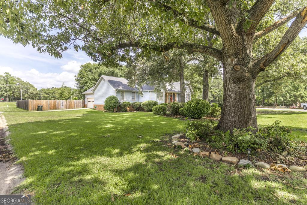 101 Charlie Court Property Photo 4