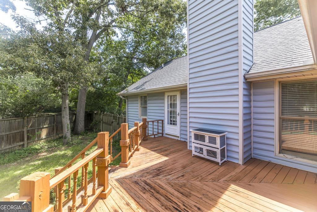 101 Charlie Court Property Photo 28