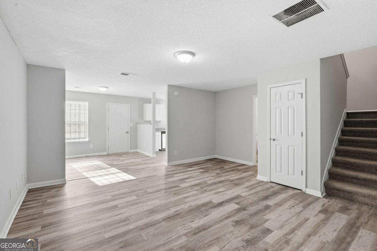 1211 Brookstone Road Property Photo 6