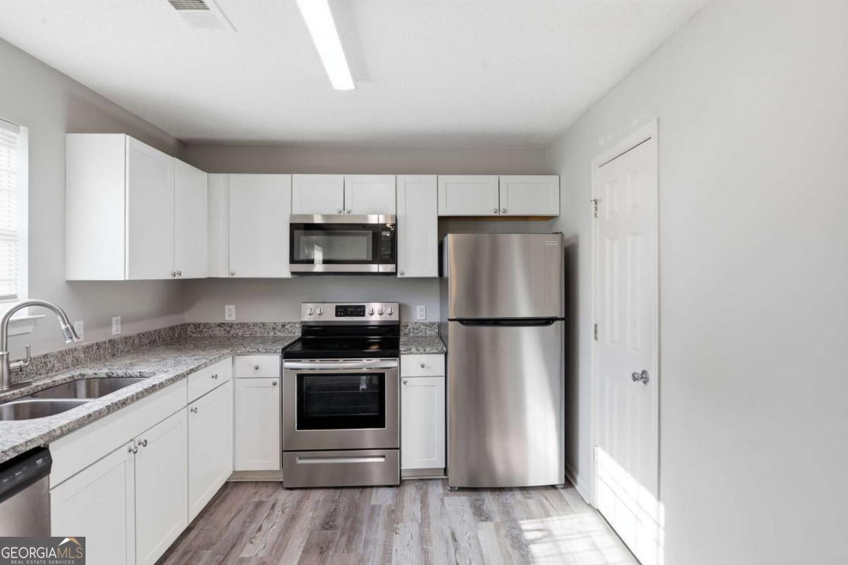 1211 Brookstone Road Property Photo 8
