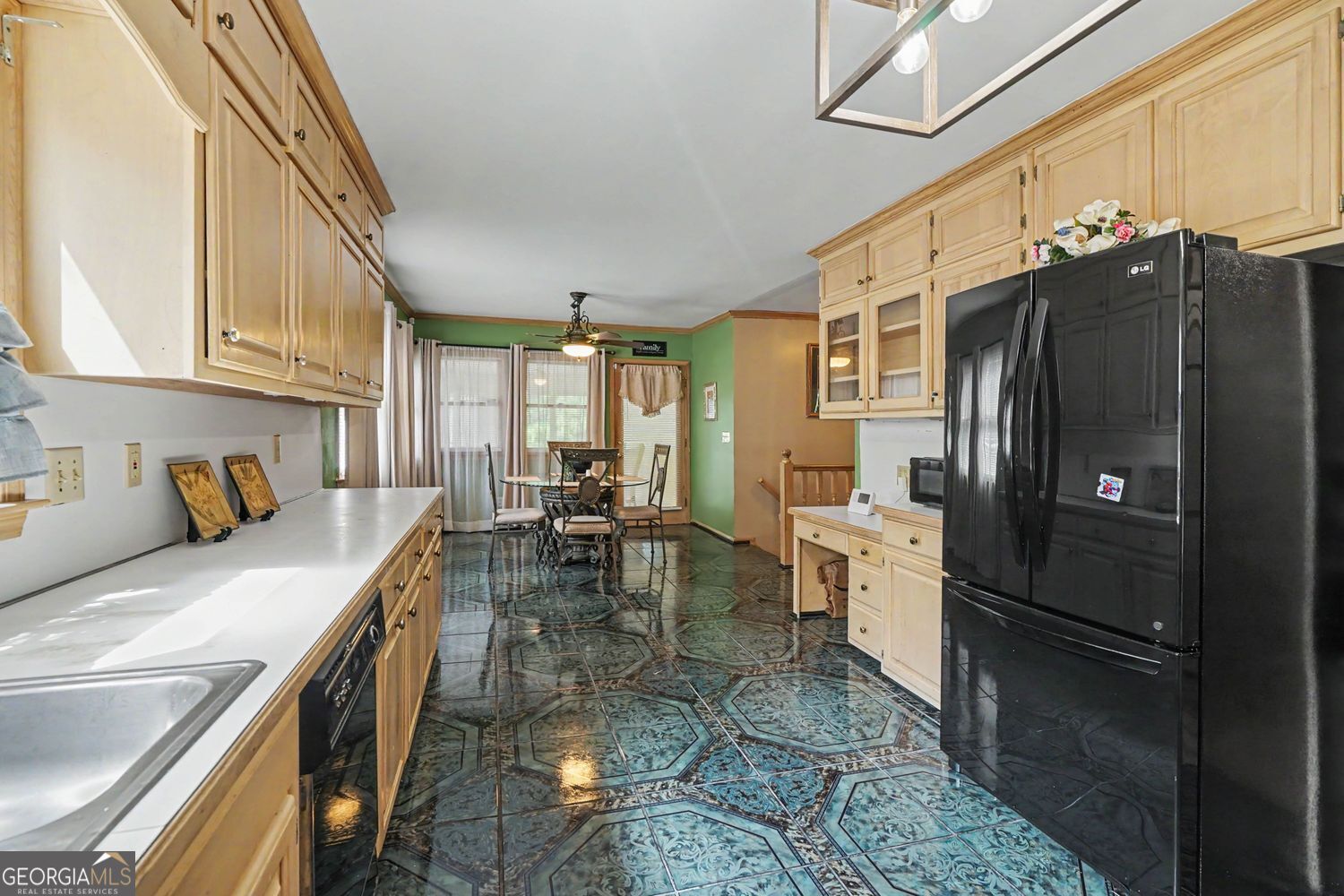 7336 Waters Edge Drive Property Photo 12