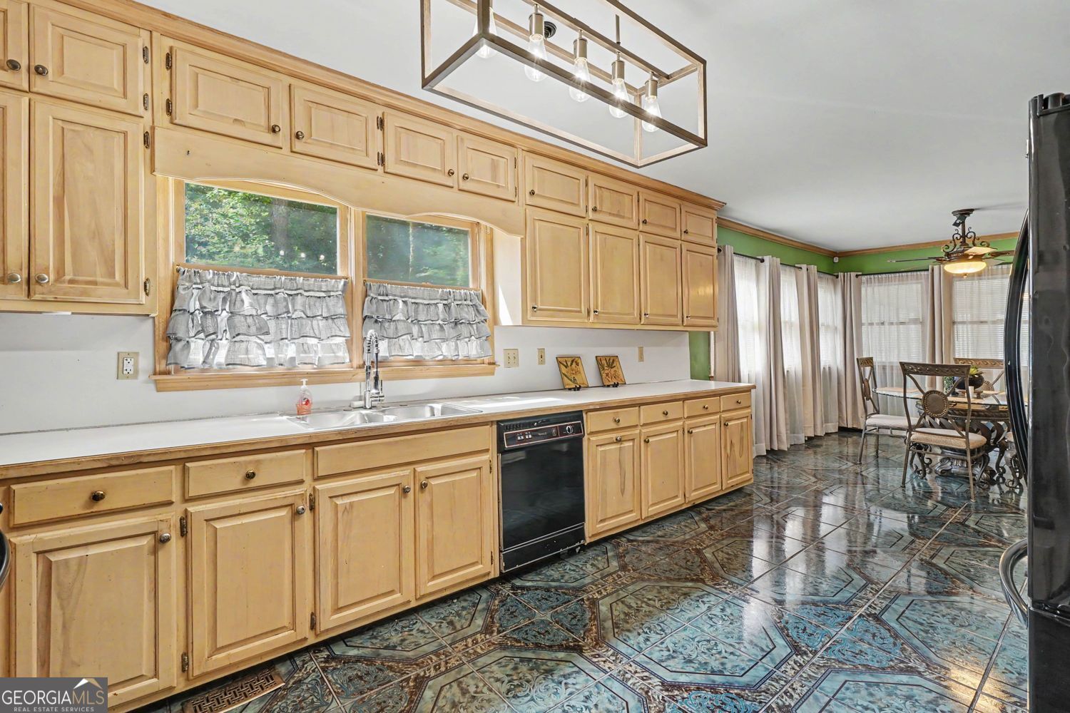 7336 Waters Edge Drive Property Photo 15