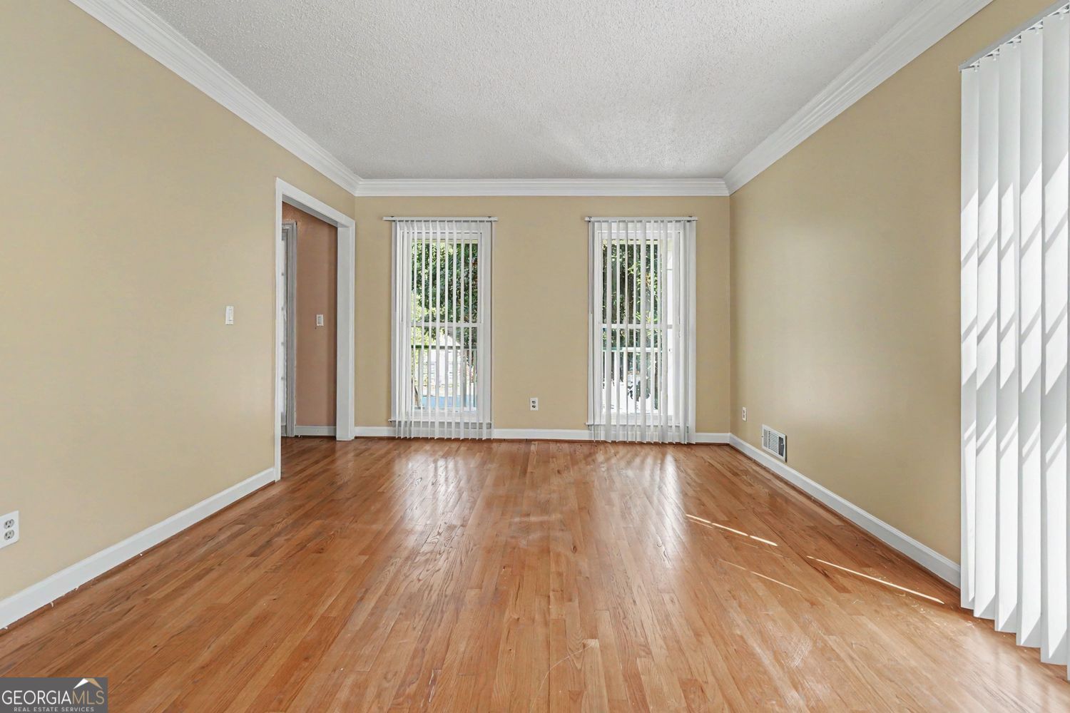 7336 Waters Edge Drive Property Photo 17