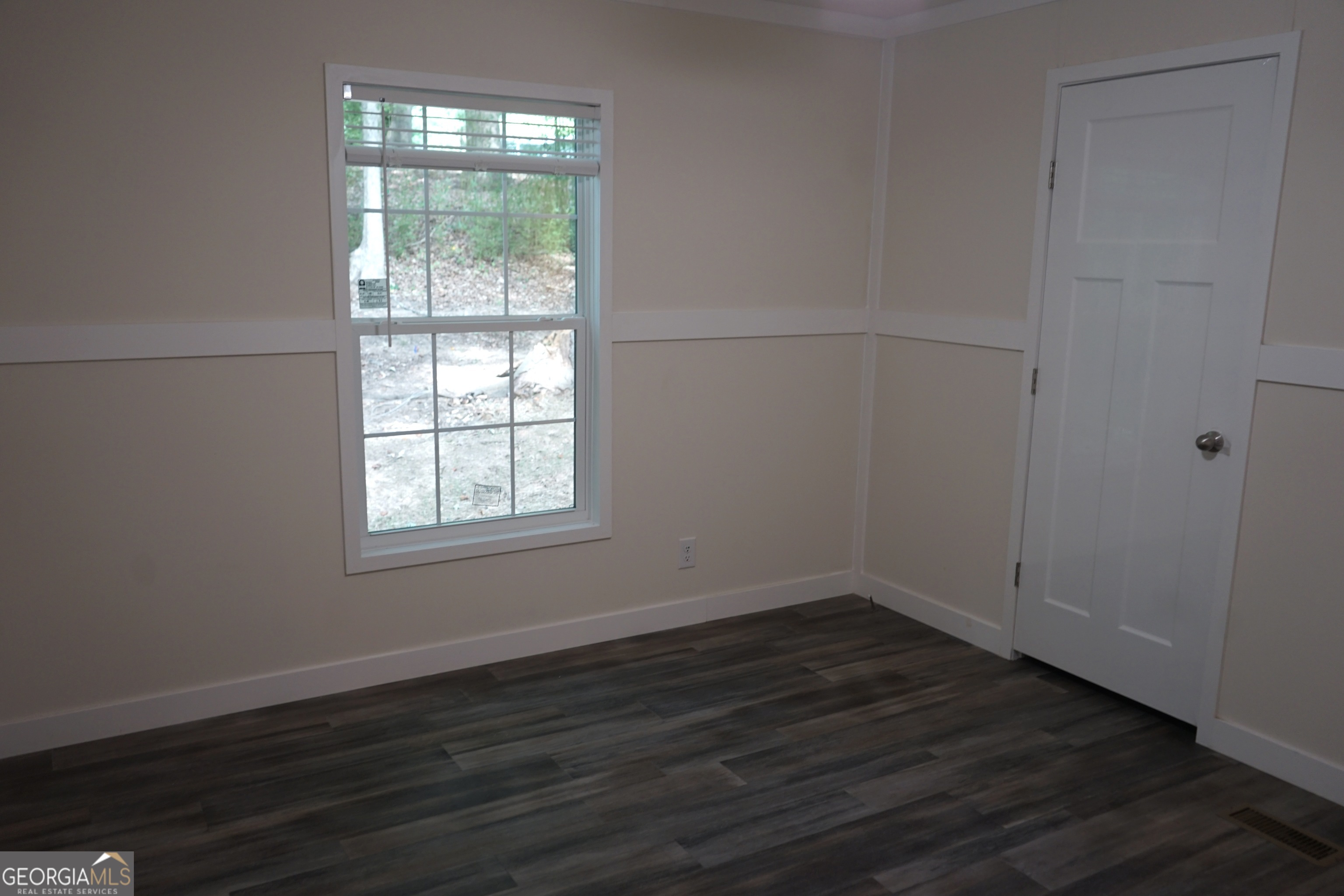 210 Woodland Street Property Photo 16