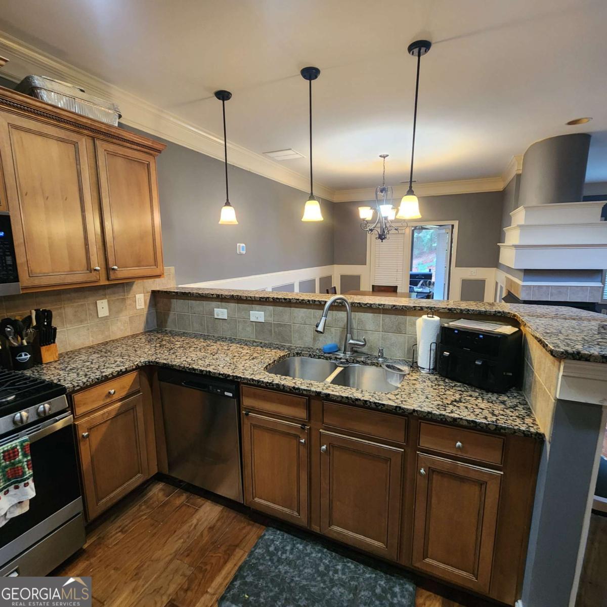6 Trailside Way Property Photo 8