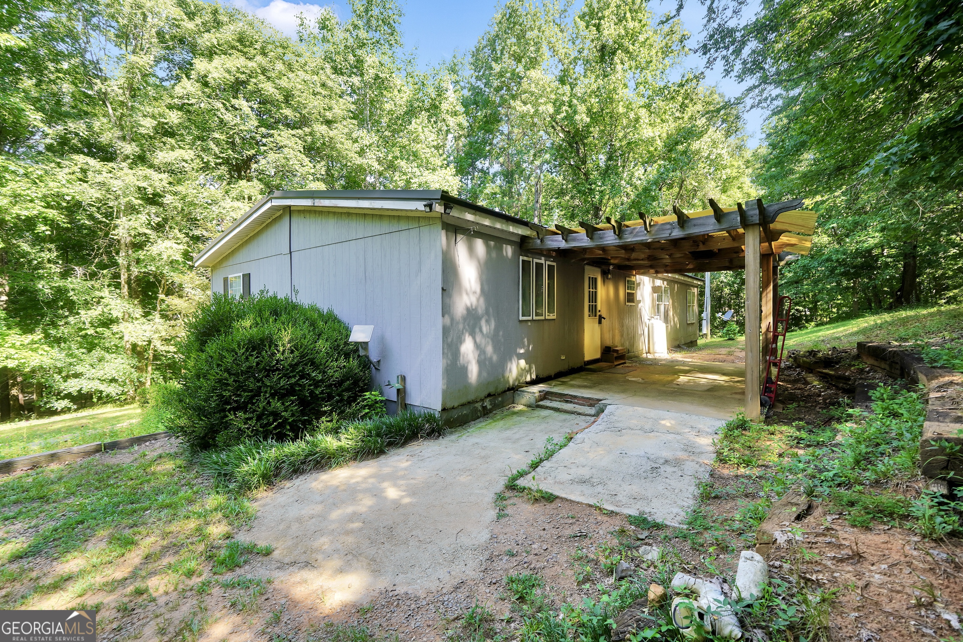 185 Oak Hill Drive Property Photo 1