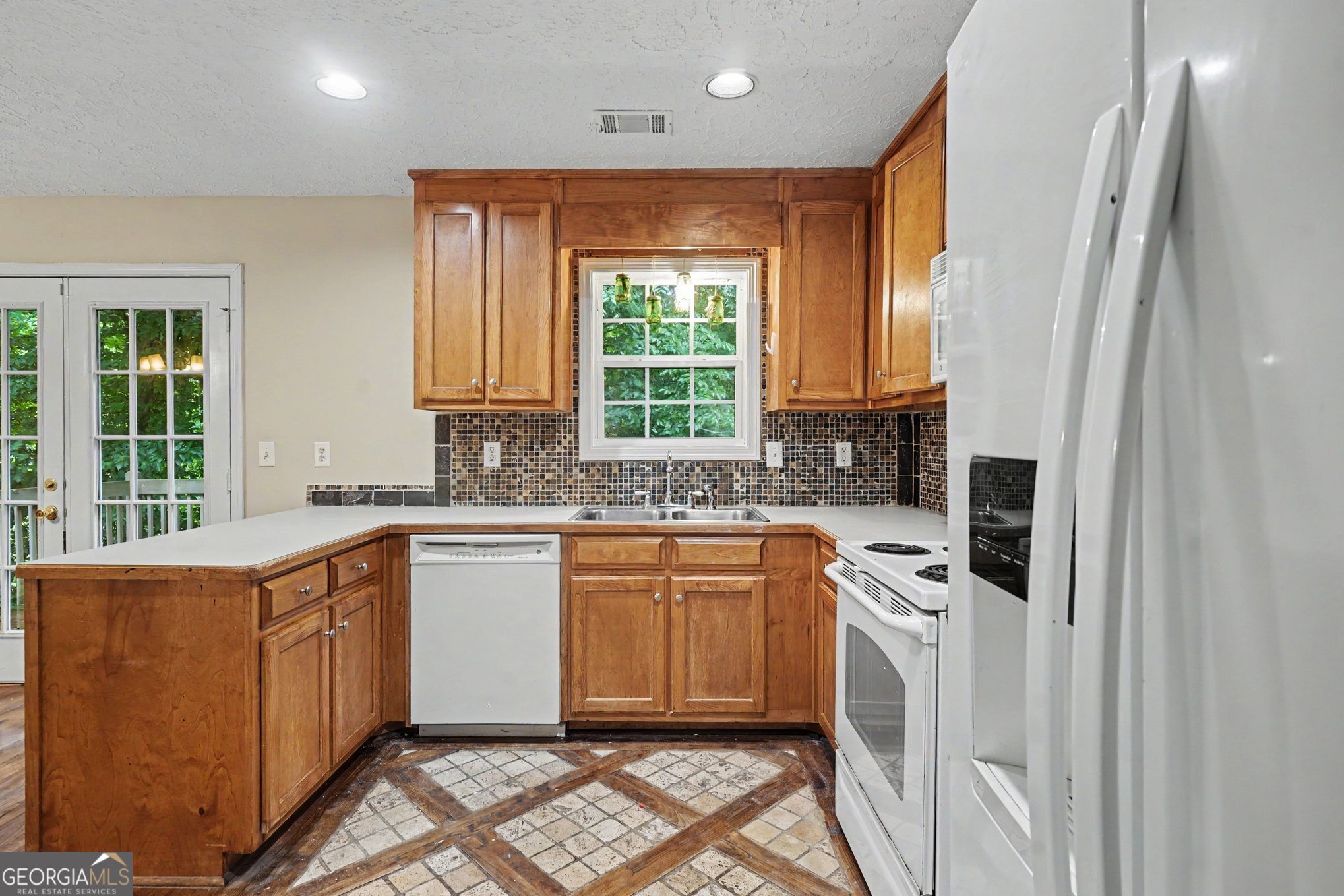 1705 Bismarck Circle Property Photo 10