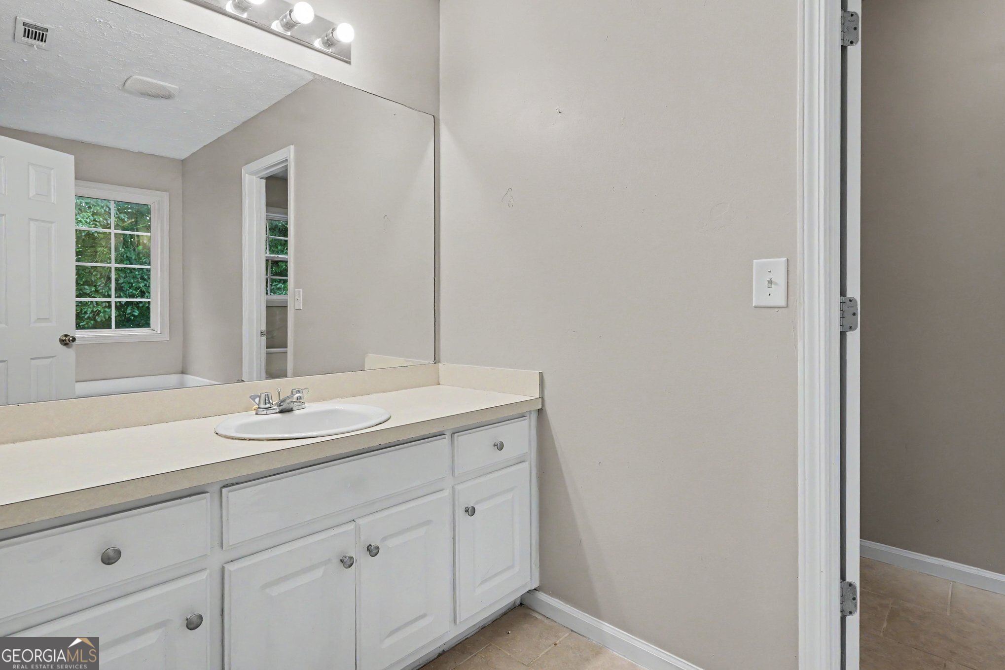1705 Bismarck Circle Property Photo 15