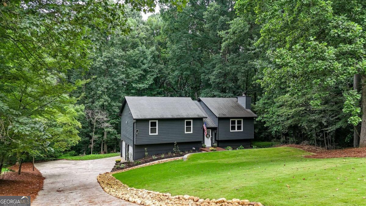 645 Morgan Springs Court Property Photo 2