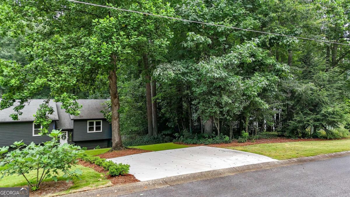 645 Morgan Springs Court Property Photo 32