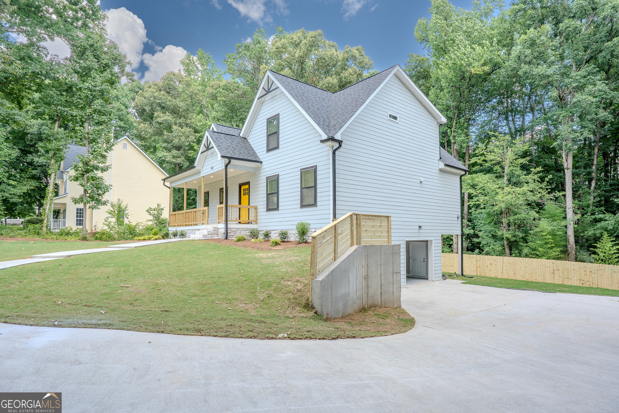 160 Rosewood Circle Property Photo 2