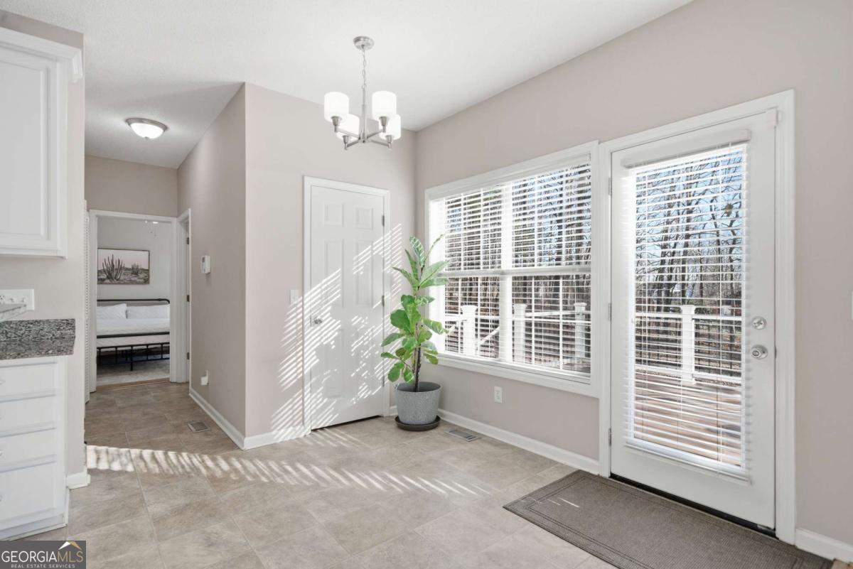 35 Planters Drive Nw Property Photo 16