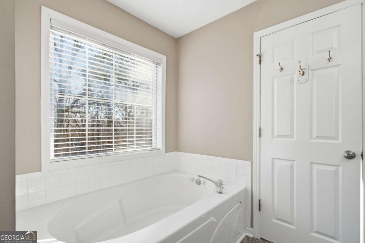 35 Planters Drive Nw Property Photo 31